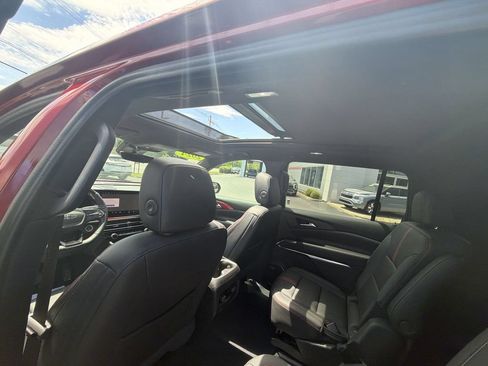 Used 2024 Chevrolet Traverse RS AWD/4WD image 22