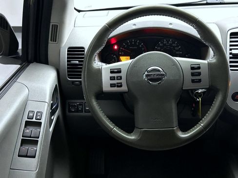 Used 2019 Nissan Frontier SV w/ Value Truck Package AWD/4WD image 12