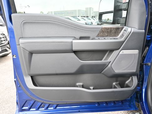 New 2026 Ford F250 Lariat w/ Black Appearance Package image 16