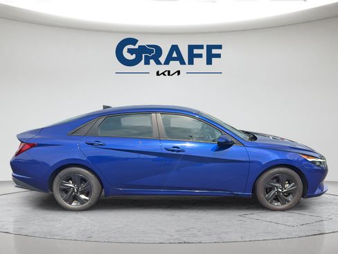 Used 2023 Hyundai Elantra SEL w/ Cargo Package FWD image 12