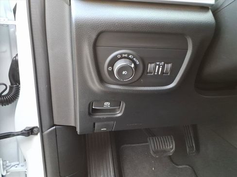 New 2026 Jeep Grand Cherokee Limited image 17