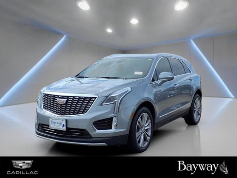 Certified 2024 Cadillac XT5 Premium Luxury FWD image 1