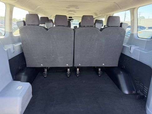 Used 2018 Ford Transit 350 XLT RWD image 14