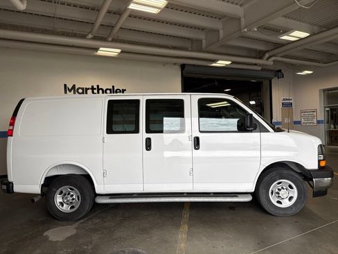 Used 2025 Chevrolet Express 2500 w/ Driver Convenience Package RWD image 8
