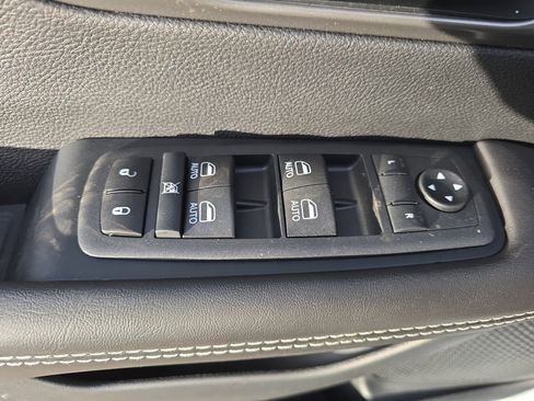 New 2026 Chrysler Voyager LX image 15