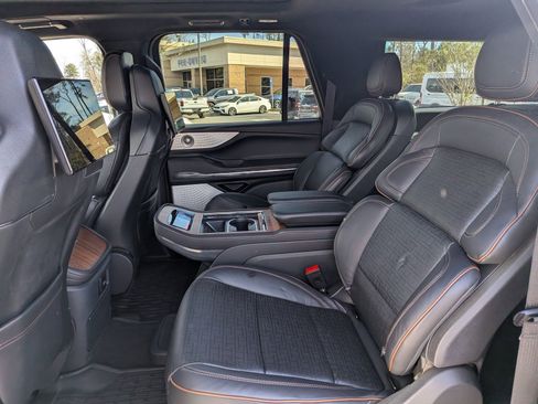 Certified 2025 Lincoln Navigator L Black Label image 16