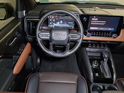 New 2026 GMC Canyon AT4 w/ Technology Plus Package AWD/4WD image 12