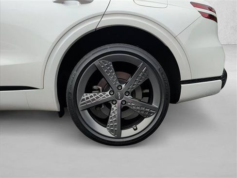 Used 2022 Genesis GV70 3.5T Sport AWD/4WD image 29
