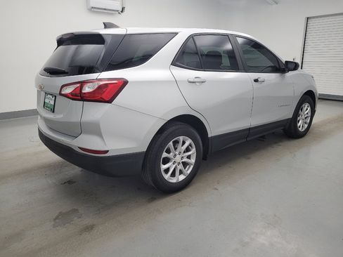 Used 2021 Chevrolet Equinox LS w/ LS Convenience Package FWD image 10