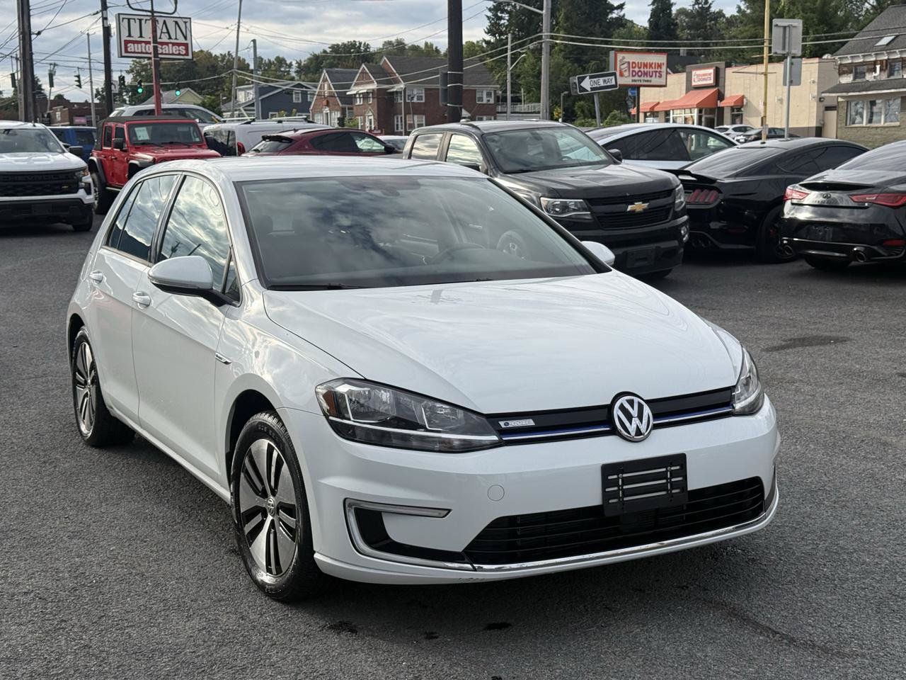 Used 2019 Volkswagen e-Golf SE w/ Driver Assistance Package FWD image 3