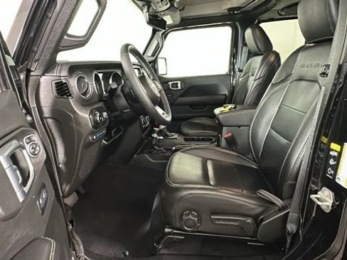 Used 2023 Jeep Wrangler Unlimited Sahara AWD/4WD image 10