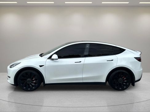 Used 2022 Tesla Model Y Performance AWD/4WD image 2