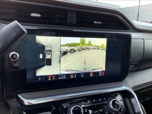 Used 2025 GMC Sierra 2500 Denali w/ Denali Reserve Package AWD/4WD image 28