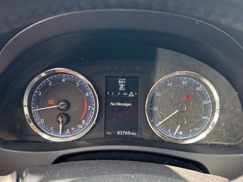 Used 2019 Toyota Corolla XLE w/ Carpet Mat Package (TMS) image 7