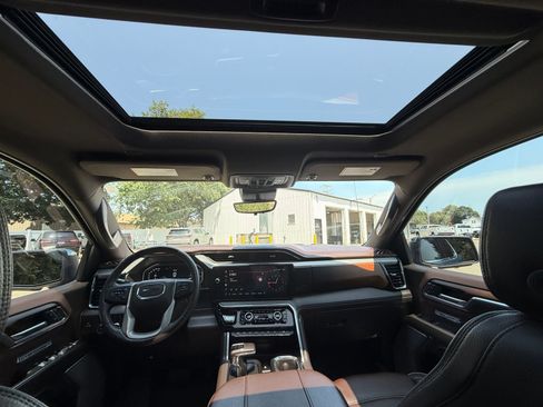 Used 2024 GMC Sierra 1500 Denali AWD/4WD image 27
