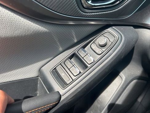 Used 2021 Subaru Crosstrek 2.5i Limited w/ Popular Package #5 image 17