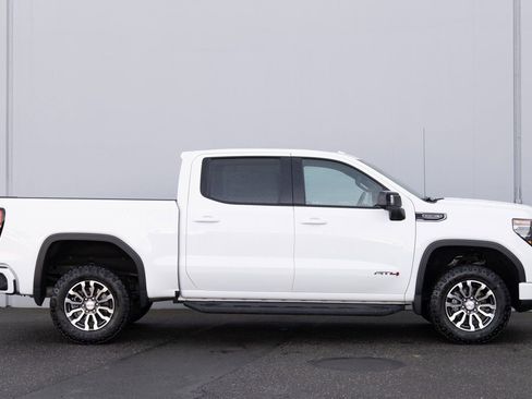 Used 2023 GMC Sierra 1500 AT4 w/ Technology Package image 31