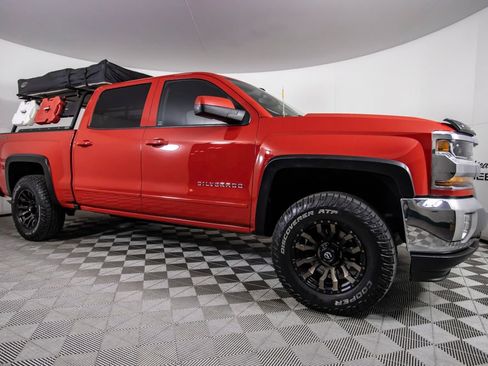 Used 2018 Chevrolet Silverado 1500 LT w/ All Star Edition AWD/4WD image 2