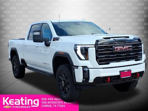 Used 2024 GMC Sierra 2500 AT4 AWD/4WD image 3