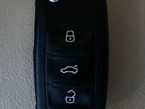 Used 2015 Volkswagen Passat 1.8T Limited Edition image 32