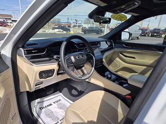 Used 2023 Jeep Grand Cherokee 4xe w/ Luxury Tech Group II video 2