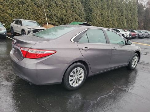 Used 2017 Toyota Camry LE image 7