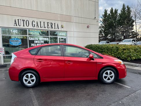 Used 2013 Toyota Prius Three image 3