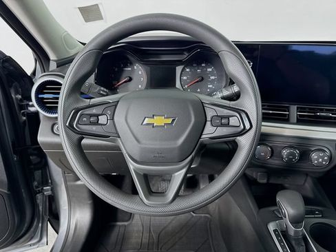 Used 2026 Chevrolet Trax LS FWD image 12