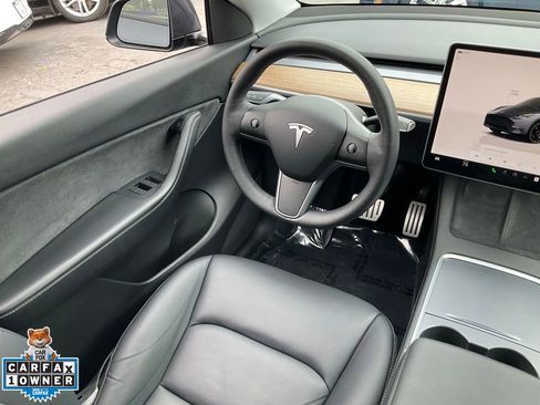 Used 2022 Tesla Model Y Performance AWD/4WD image 36