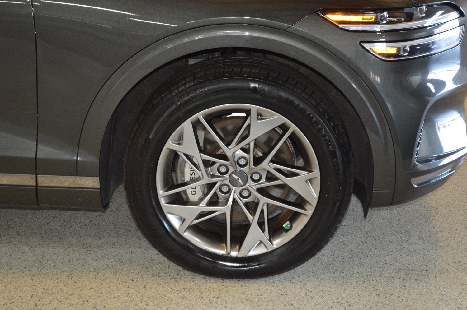 Used 2025 Genesis GV70 2.5T AWD/4WD image 9