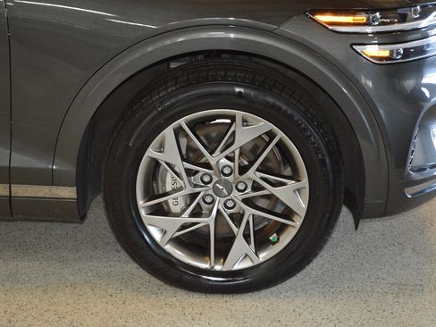Used 2025 Genesis GV70 2.5T AWD/4WD image 9