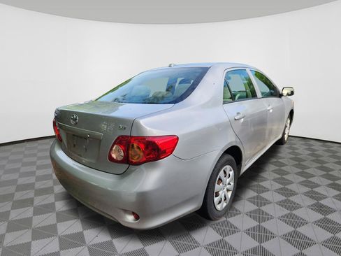 Used 2009 Toyota Corolla LE FWD image 4