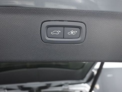 Certified 2026 Volvo XC90 B6 Plus w/ Protection Package Premier AWD/4WD image 24
