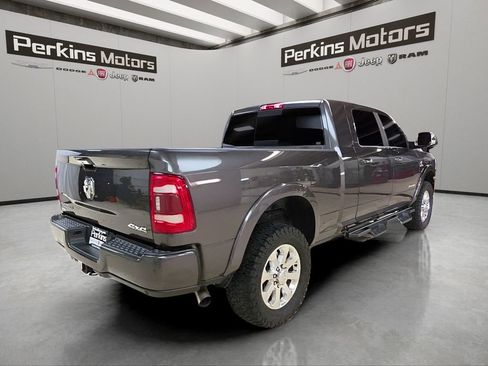 Used 2022 RAM 2500 Laramie AWD/4WD image 5