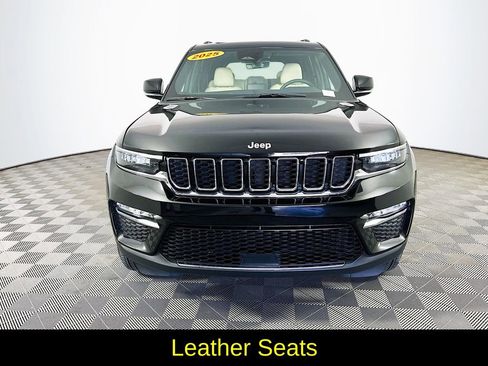 Used 2025 Jeep Grand Cherokee Limited AWD/4WD image 4