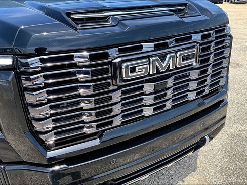 Used 2025 GMC Sierra 2500 Denali Ultimate AWD/4WD image 31