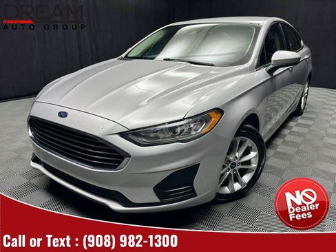 Used 2019 Ford Fusion SE FWD image 1