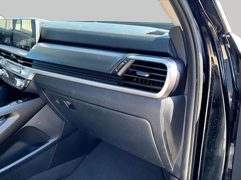 Used 2025 Kia Telluride S FWD image 17