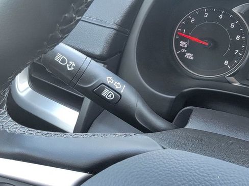 Certified 2024 GMC Terrain SLT w/ Infotainment Package II image 39