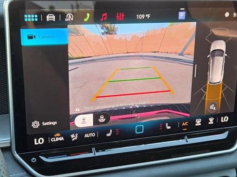 New 2026 Volkswagen Tiguan SE R-Line FWD image 12