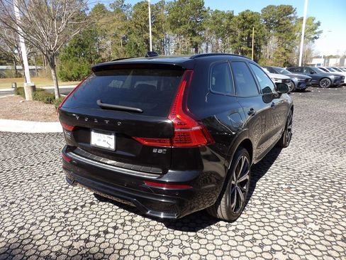 Certified 2023 Volvo XC60 B5 Ultimate w/ Climate Package AWD/4WD image 7