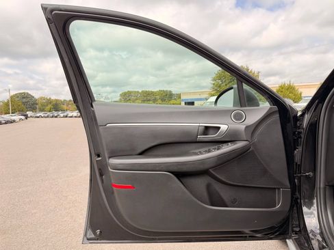 Used 2023 Hyundai Sonata SEL w/ Winter Weather Package FWD image 13