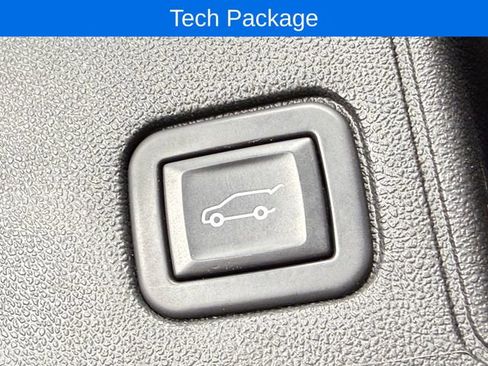 Used 2023 GMC Terrain SLT w/ Infotainment Package II AWD/4WD image 15