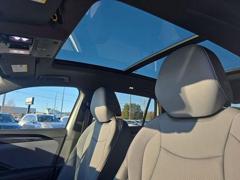 New 2026 Volkswagen Tiguan SE R-Line image 11