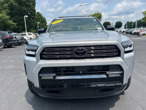 Used 2025 Toyota 4Runner Platinum AWD/4WD image 2