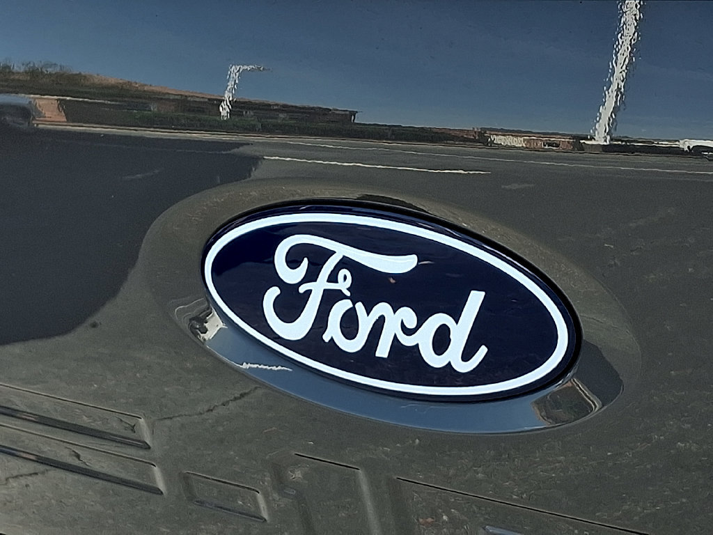 Used 2025 Ford F150 Lariat w/ Equipment Group 502A High AWD/4WD image 30