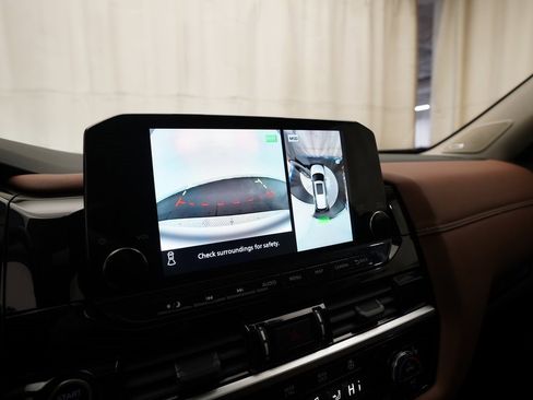 Certified 2024 Nissan Pathfinder Platinum w/ Cargo Package image 20