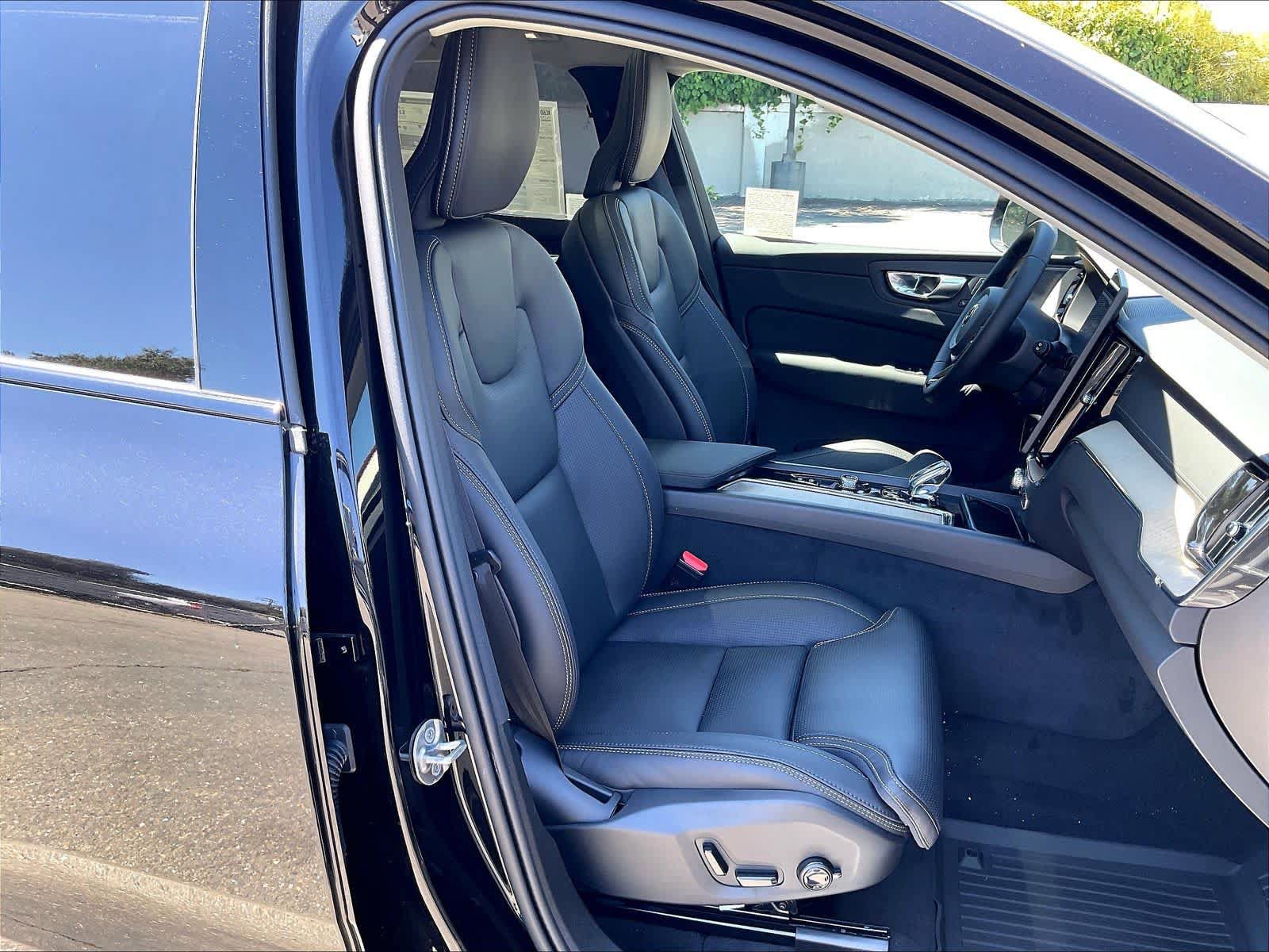 New 2026 Volvo XC60 B5 Ultra w/ Protection Package Premier AWD/4WD image 30