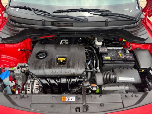 Used 2025 Kia Soul LX w/ LX Technology Package FWD image 30