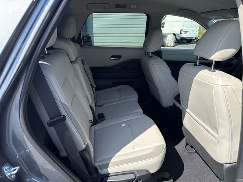 New 2026 Nissan Pathfinder SL FWD image 29